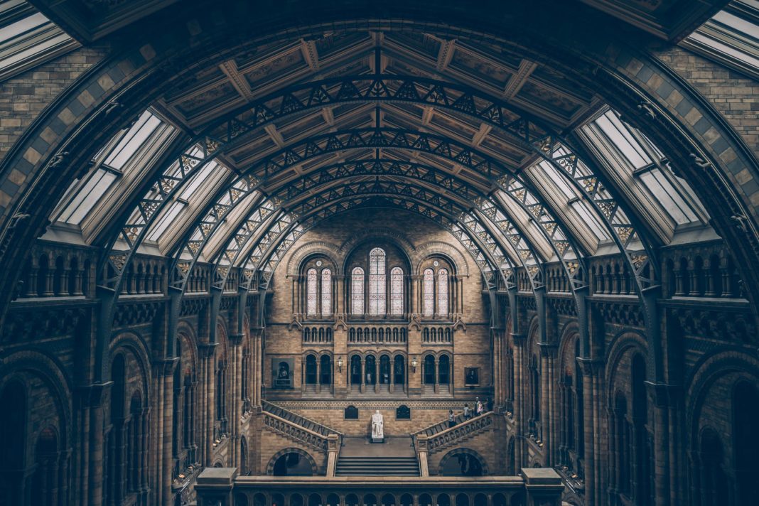 pexels-photo-135018 empty cathedral